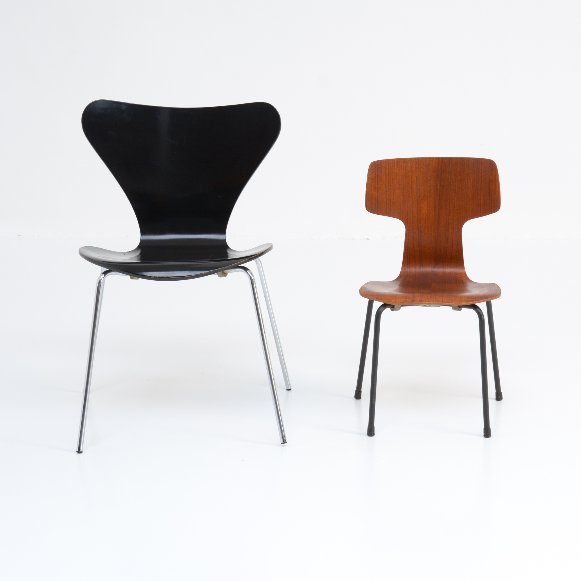 Rare Children's Bent Plywood Chair By Arne Jacobsen For Fritz Hansen 