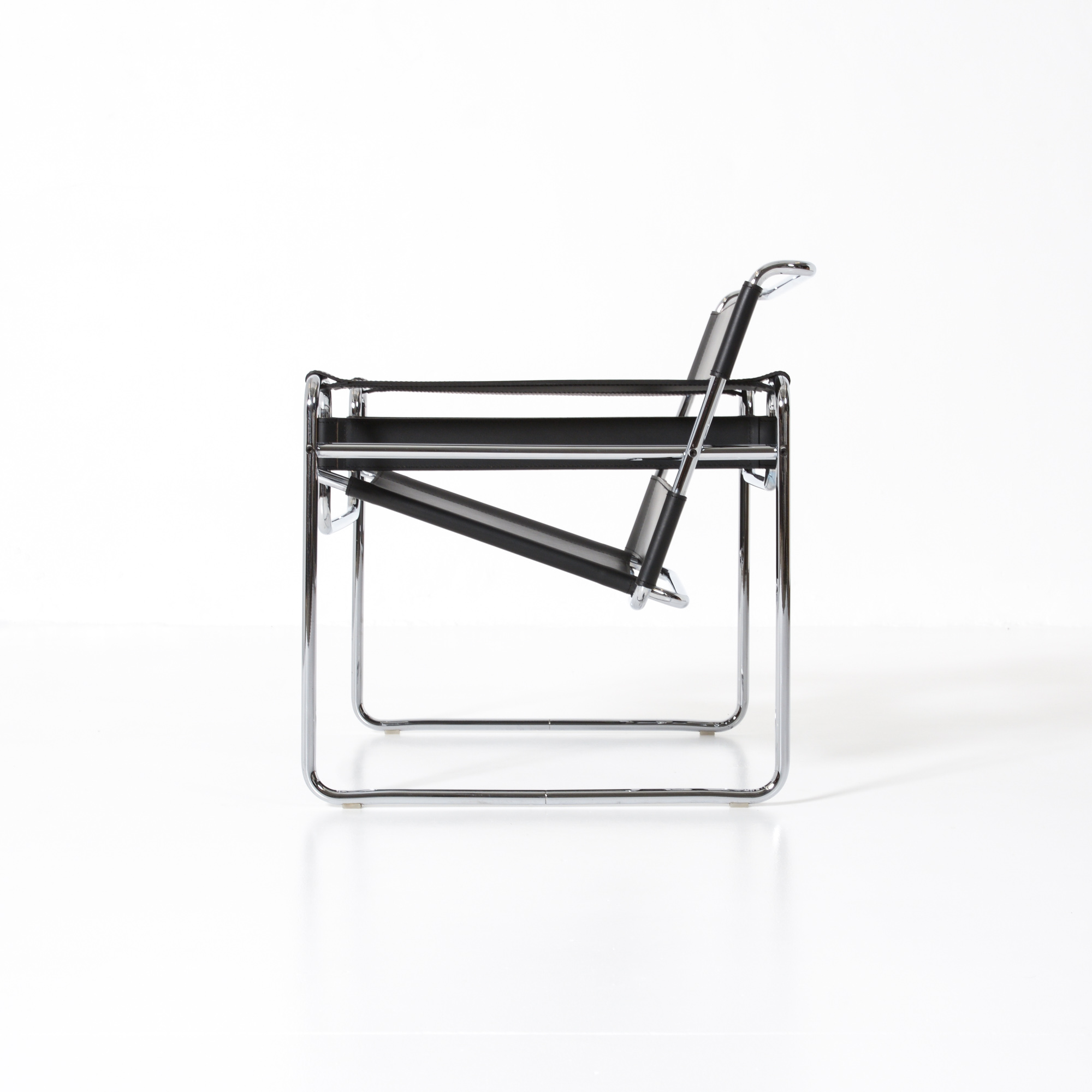 Wassily Armchair by Marcel Breuer for Knoll Int. - Vintage Design Point