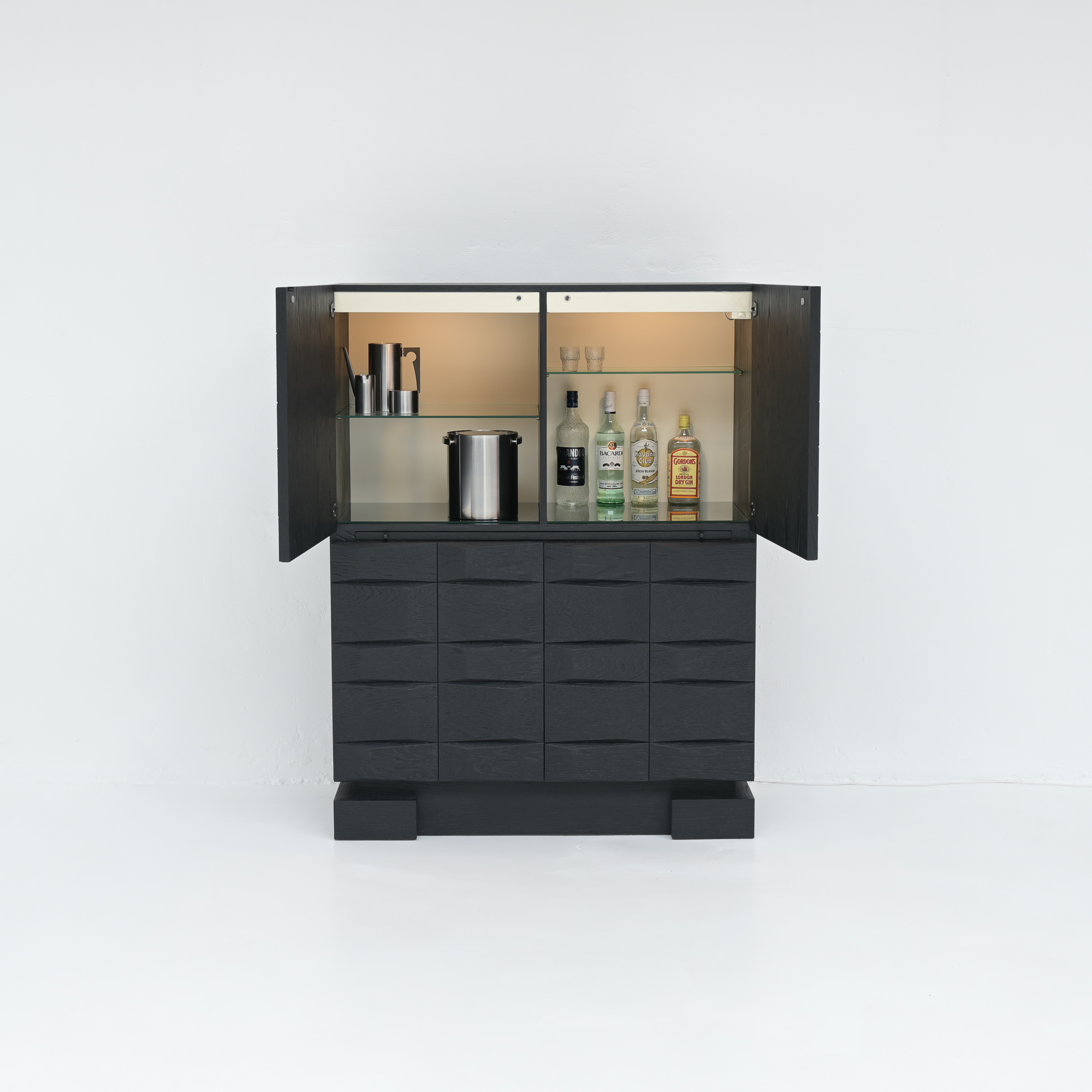 Brees bar outlet cabinet