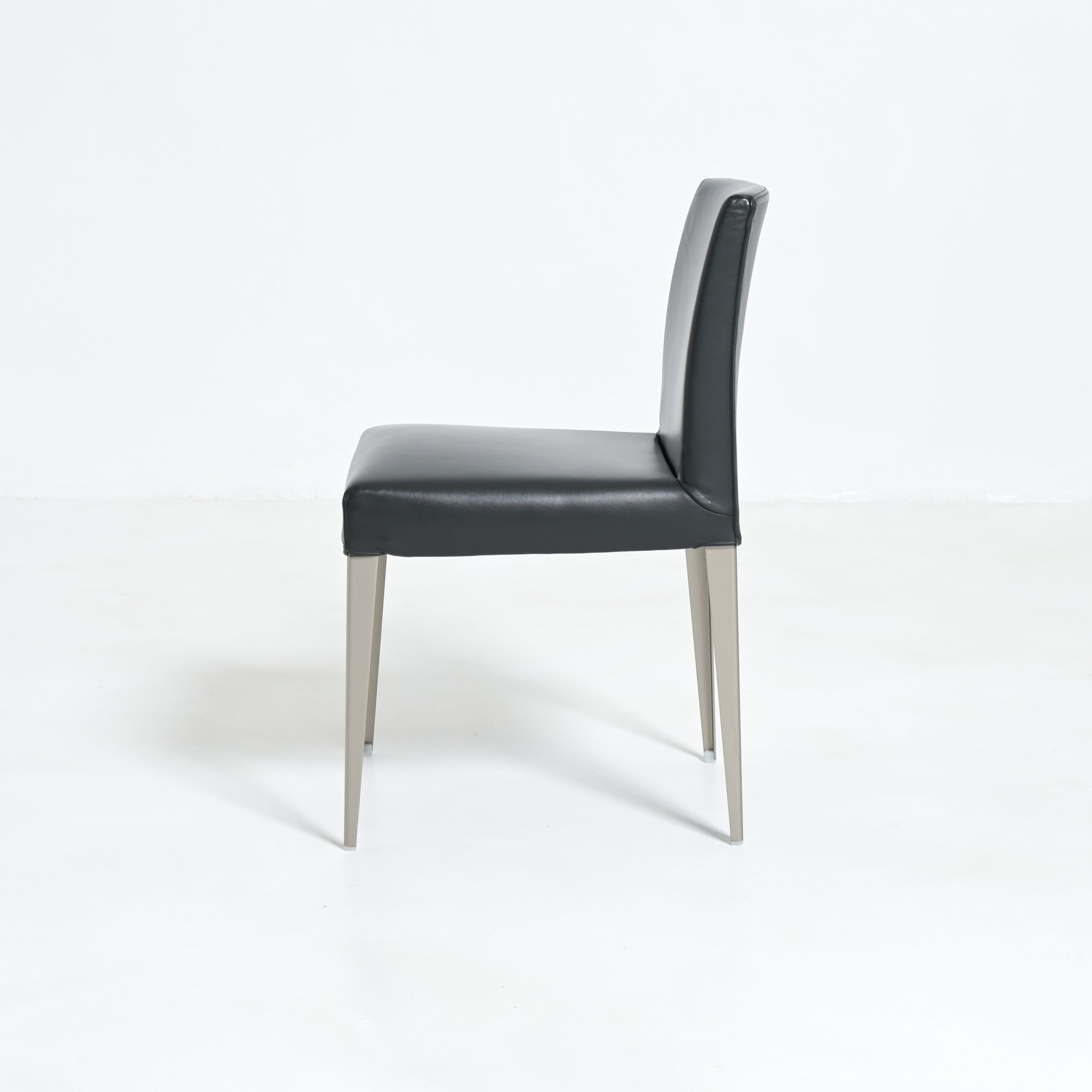 Set of 8 Melandra Dining Chairs by Antonio Citterio for B&B Italia ...